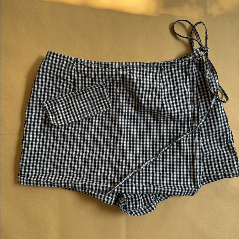 Anthropologie Black and White Gingham Women Apron Skort
